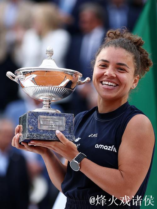 联合杯鲍里妮领衔意大利3-0瑞士 高芙首秀独得2分 联合杯鲍里妮领衔意大利3-0瑞士 高芙首秀独得2分