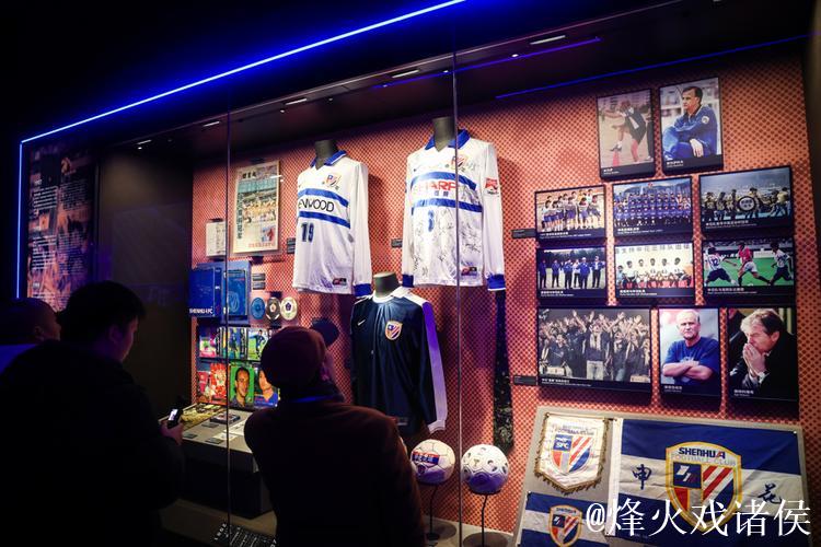 对标皇马巴萨，申花中心揭幕，30年荣光凝炼上海体育文化新地标