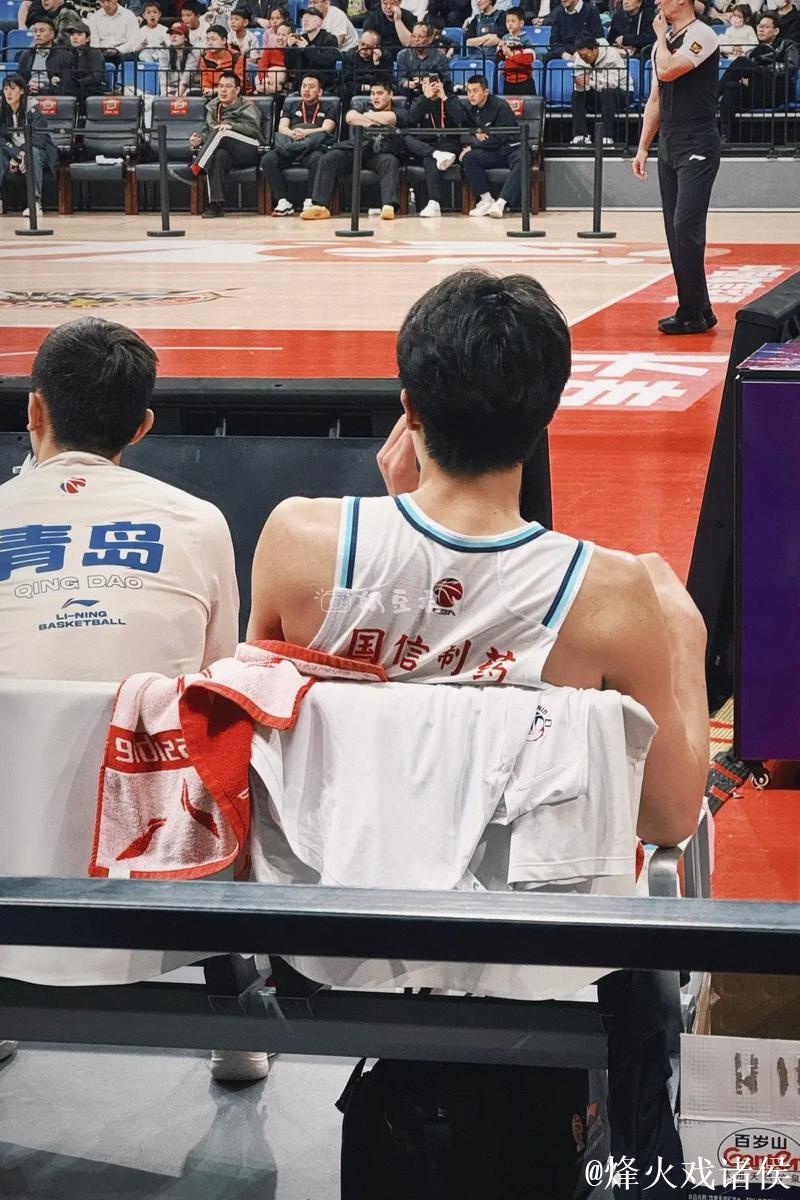 杨瀚森22+11青岛胜辽宁 王哲林13分上海胜江苏 杨瀚森22+11青岛胜辽宁 王哲林13分上海胜江苏